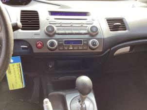 Usados Reproductor de CD y radio Honda Civic (FA/FD) 1.3 Hybrid Precio € 200,00 Norma de margen ofrecido por Gebr Opdam B.V.