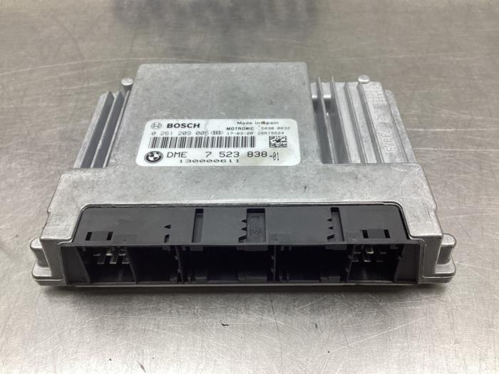 Engine management computer from a BMW 3 serie Touring (E46/3) 318i 16V 2003
