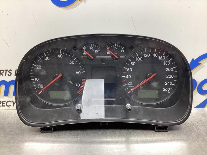 Odometer KM from a Volkswagen Golf IV (1J1) 2.3 V5 GTI 20V 2003