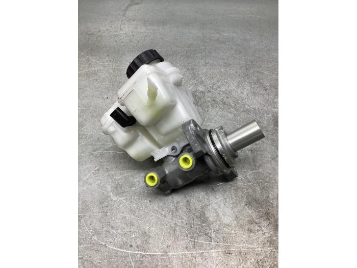 Used Master cylinder BMW 3 serie (G20) 318i 2.0 TwinPower Turbo 16V Price € 50,00 Margin scheme offered by Gebr Opdam B.V.