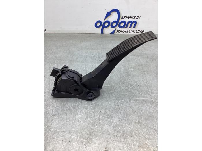 Begagnade Gaspedalsensor Opel Astra K Sports Tourer 1.0 Turbo 12V Pris € 25,00 Marginaltabell erbjuds av Gebr Opdam B.V.