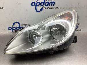 Używane Reflektor prawy Opel Corsa D 1.2 16V Cena € 100,00 Procedura marży oferowane przez Gebr Opdam B.V.