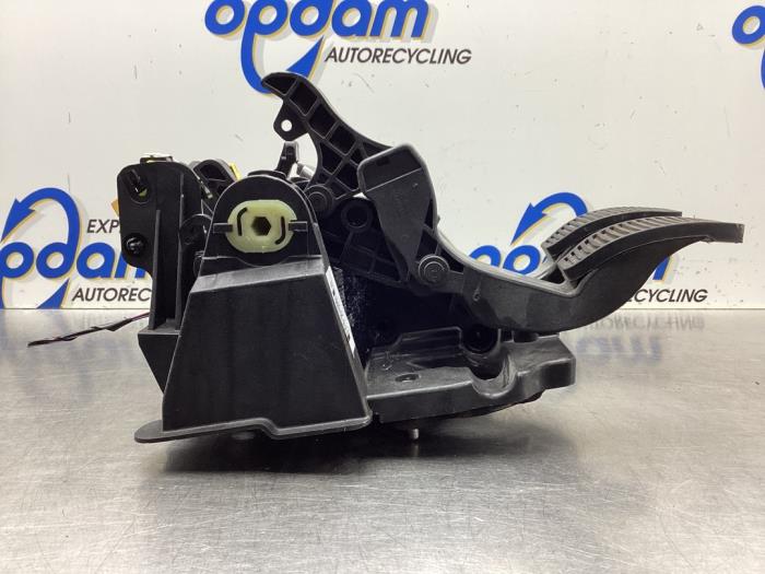 Set of pedals from a Fiat 500 (312) 1.2 69 2019