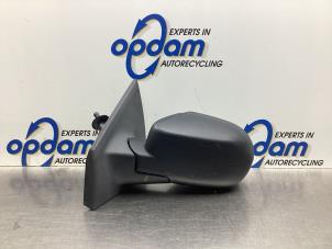 Used Wing mirror, left Renault Clio III (BR/CR) 1.2 16V TCe 100 Price € 50,00 Margin scheme offered by Gebr Opdam B.V.