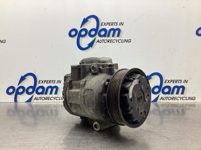 Usagé Pompe clim Audi A2 (8Z0) 1.6 FSI 16V Prix € 40,00 Règlement à la marge proposé par Gebr Opdam B.V.