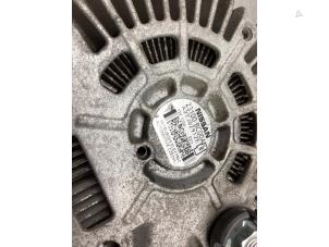 Dynamo från en Nissan Qashqai (J10) 1.6 16V 2008