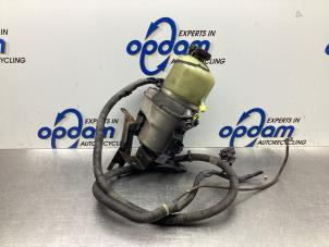 Usados Bomba de dirección asistida Opel Astra H SW (L35) 1.6 16V Twinport Precio € 75,00 Norma de margen ofrecido por Gebr Opdam B.V.