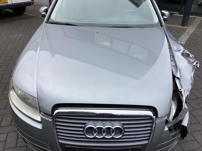 Używane Maska Audi A6 (C6) 2.0 T FSI 16V Cena € 150,00 Procedura marży oferowane przez Gebr Opdam B.V.