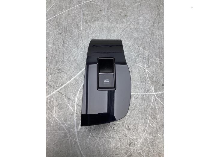 Usados Interruptor de ventanilla eléctrica Mazda 3 Sport (BP) 2.0 SkyActiv-X M Hybrid 16V Precio € 30,00 Norma de margen ofrecido por Gebr Opdam B.V.