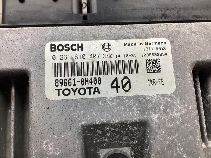 Ordenador de gestión de motor de un Toyota Aygo (B40) 1.0 12V VVT-i 2015