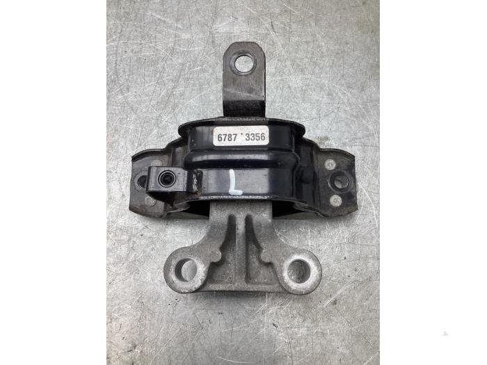 Used Engine mount Opel Karl 1.0 12V Price € 20,00 Margin scheme offered by Gebr Opdam B.V.