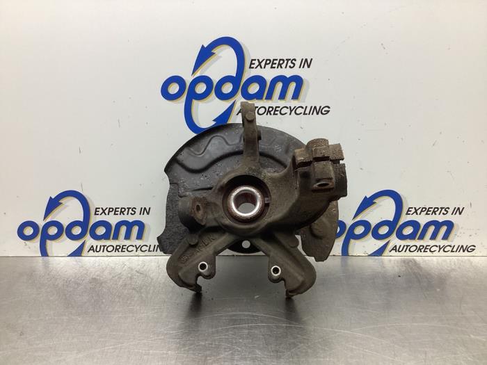 Knuckle, front left from a Seat Ibiza ST (6J8) 1.0 EcoTSI 12V 2015