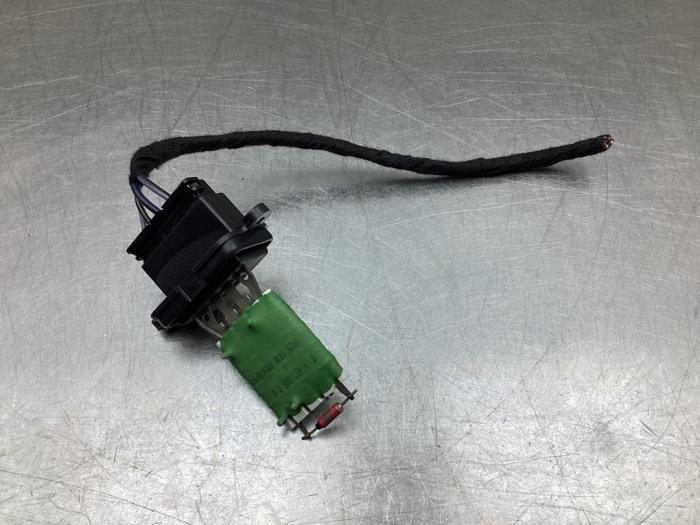 Heater resistor from a Fiat 500 (312) 0.9 TwinAir 85 2020