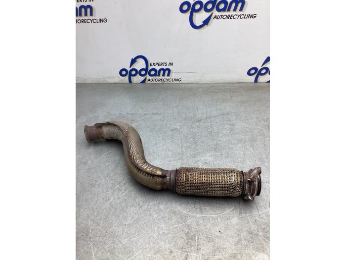 Gebrauchte Auspuff Hauptrohr Peugeot 3008 II (M4/MC/MJ/MR) 1.2 12V e-THP PureTech 130 Preis € 30,00 Margenregelung angeboten von Gebr Opdam B.V.