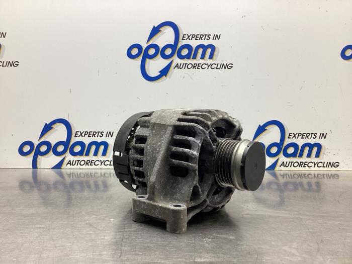Usagé Dynamo Fiat Punto III (199) 0.9 TwinAir Prix € 90,00 Règlement à la marge proposé par Gebr Opdam B.V.