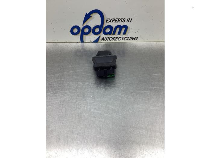 Gebrauchte Bremsassistent Sensor Seat Mii 1.0 12V Preis € 45,00 Margenregelung angeboten von Gebr Opdam B.V.