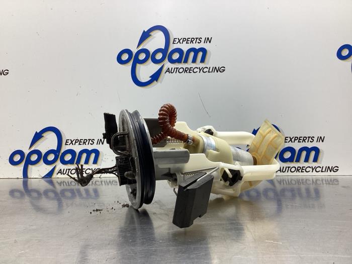 Gebrauchte Benzinpumpe BMW 3 serie (E46/4) 323i 24V Preis € 45,00 Margenregelung angeboten von Gebr Opdam B.V.