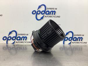 Used Heating and ventilation fan motor Renault Clio IV Estate/Grandtour (7R) 0.9 Energy TCE 90 12V Price € 50,00 Margin scheme offered by Gebr Opdam B.V.