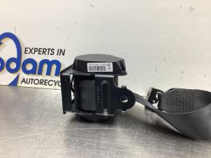 Used Rear seatbelt, right Renault Clio IV Estate/Grandtour (7R) 0.9 Energy TCE 90 12V Price € 50,00 Margin scheme offered by Gebr Opdam B.V.