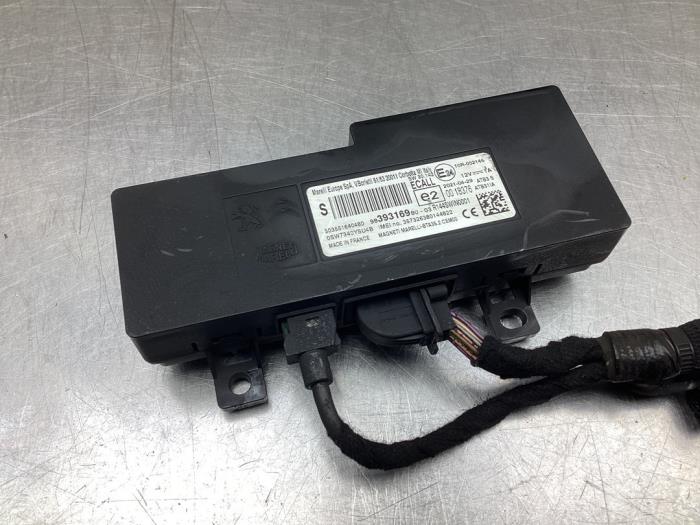 Phone module from a Opel Corsa F (UB/UH/UP) 1.2 12V 75 2021