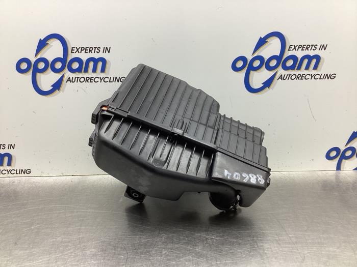 Begagnade Luftfilterhus Opel Corsa F (UB/UH/UP) 1.2 12V 75 Pris € 68,00 Marginaltabell erbjuds av Gebr Opdam B.V.