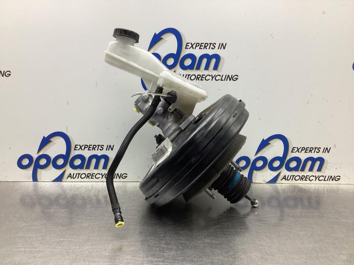 Usagé Servo frein Opel Corsa F (UB/UH/UP) 1.2 12V 75 Prix € 112,00 Règlement à la marge proposé par Gebr Opdam B.V.