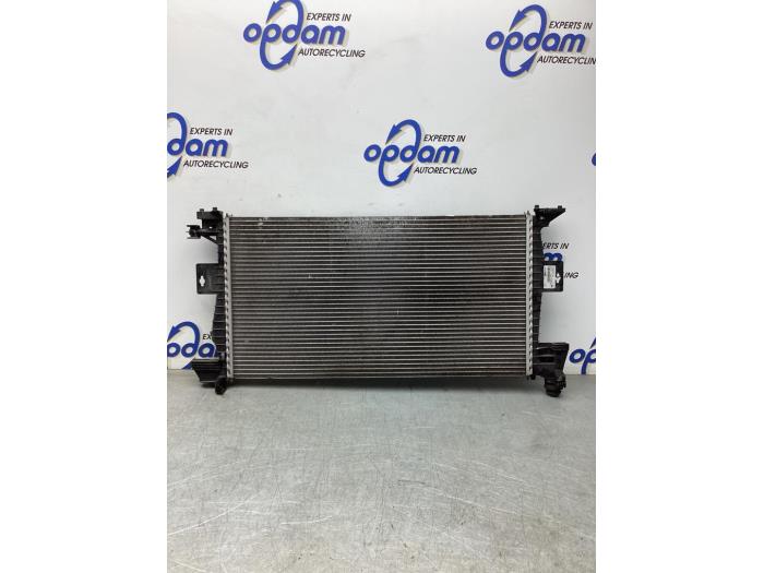 Used Radiator Ford Focus 3 Wagon 1.6 Ti-VCT 16V 125 Price € 40,00 Margin scheme offered by Gebr Opdam B.V.