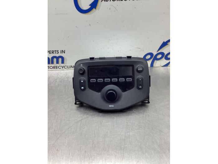 Gebrauchte Radio Citroen C1 1.0 12V VVT-i Preis € 90,00 Margenregelung angeboten von Gebr Opdam B.V.