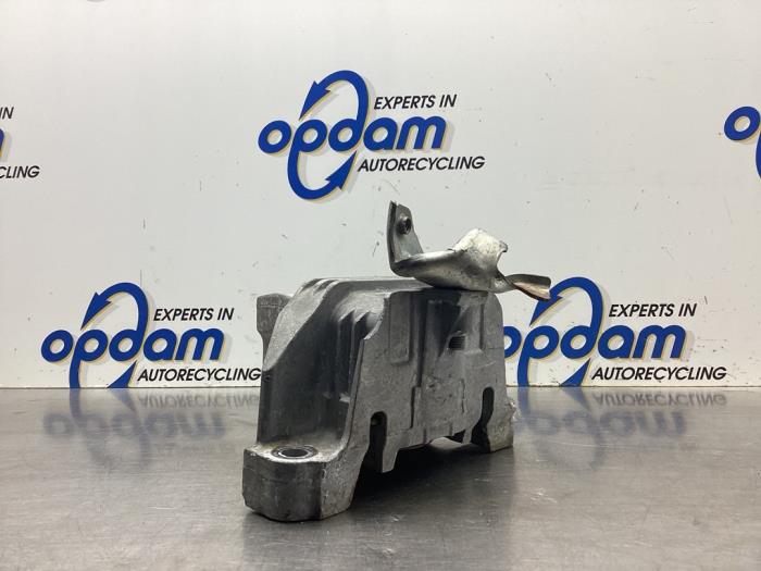 Gearbox mounts with gearbox code 711632 stock | ProxyParts.com