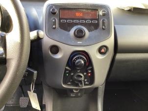 Used Radio CD player Peugeot 108 1.0 12V VVT-i Price € 75,00 Margin scheme offered by Gebr Opdam B.V.