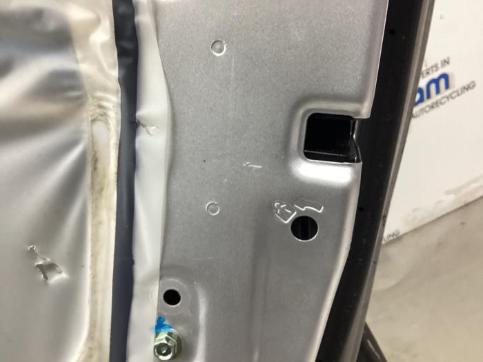 Serrure portière mécanique 4portes arrière droite d'un Kia Picanto (JA) 1.0 12V 2019