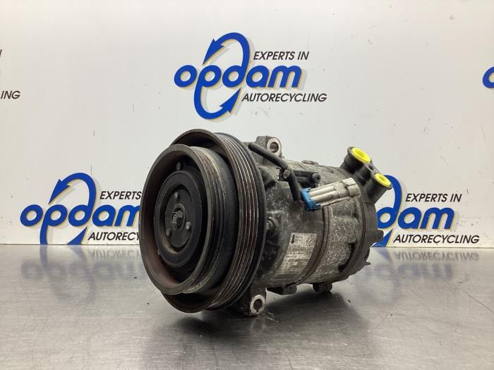 Usagé Pompe clim Alfa Romeo 159 (939AX) 2.2 JTS 16V Prix € 60,00 Règlement à la marge proposé par Gebr Opdam B.V.