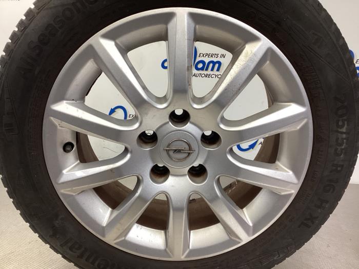 Sport rims set + tires from a Opel Astra H (L48) 1.6 16V 2007