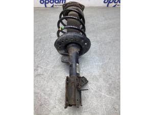 Used Front shock absorber rod, right Nissan Qashqai (J10) 1.6 16V Price € 60,00 Margin scheme offered by Gebr Opdam B.V.