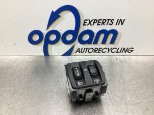 Used AIH headlight switch Renault Clio IV Estate/Grandtour (7R) 0.9 Energy TCE 12V Price € 35,00 Margin scheme offered by Gebr Opdam B.V.