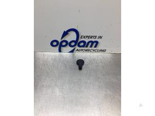 Used Rain sensor Opel Zafira (M75) 2.2 16V Direct Ecotec Price € 40,00 Margin scheme offered by Gebr Opdam B.V.