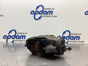 Used Front brake calliper, right Seat Altea (5P1) 1.6 Price € 50,00 Margin scheme offered by Gebr Opdam B.V.