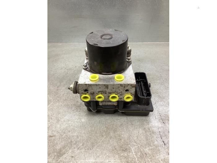ABS pump from a Volkswagen Polo V (6R) 1.4 16V 2009