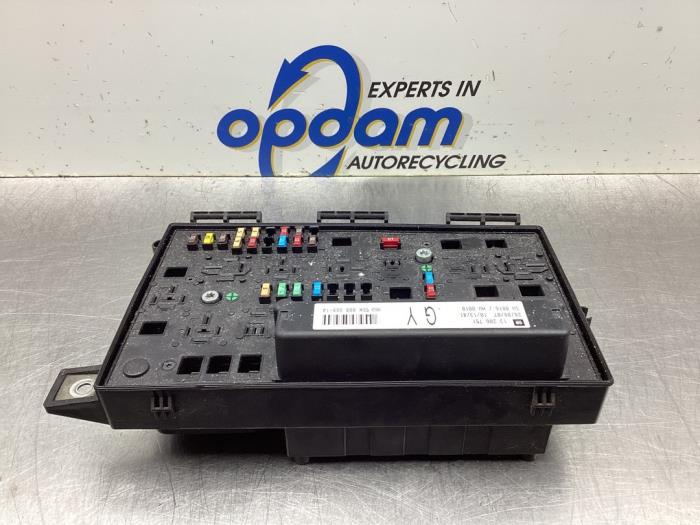 Fuse box Opel Astra H 1.6 16V 13206751 GM Gebr Opdam B.V.