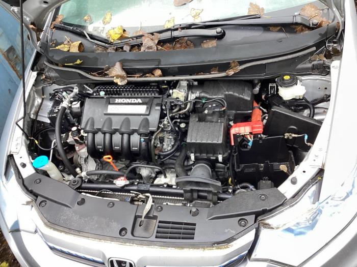 Caja de batería de un Honda Insight (ZE2) 1.3 16V VTEC 2013