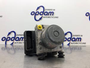 Pompe ABS d'un Opel Insignia Sports Tourer 1.4 Turbo 16V Ecotec 2014