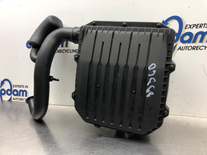 Boîtier filtre à air d'un Volkswagen Polo VI (AW1) 1.0 12V BlueMotion Technology 2018