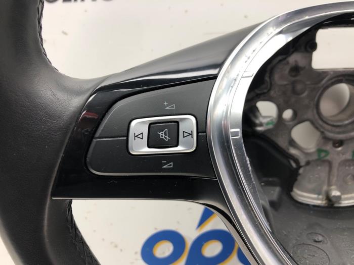 Volant d'un Volkswagen Polo VI (AW1) 1.0 12V BlueMotion Technology 2018