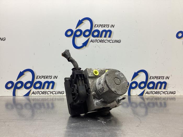 ABS pump from a Fiat 500 (312) 1.4 16V 2009