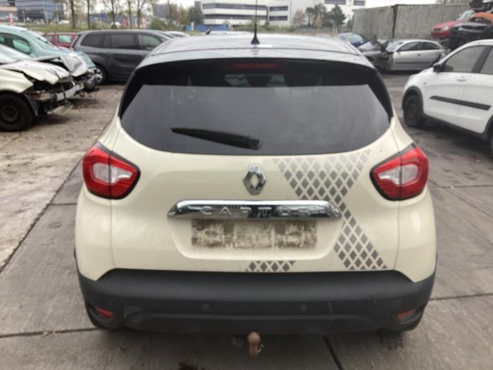 Rear bumper from a Renault Captur (2R) 0.9 Energy TCE 12V 2013