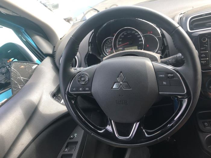 Begagnade Ratt Mitsubishi Space Star (A0) 1.2 12V Pris € 180,00 Marginaltabell erbjuds av Gebr Opdam B.V.