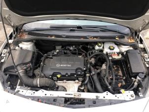 Usagé Moteur + mécanique essuie-glace Opel Astra J Sports Tourer (PD8/PE8/PF8) 1.4 Turbo 16V Prix € 75,00 Règlement à la marge proposé par Gebr Opdam B.V.