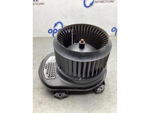Used Heating and ventilation fan motor Mercedes A (W176) 1.6 A-160 16V Price € 100,00 Margin scheme offered by Gebr Opdam B.V.