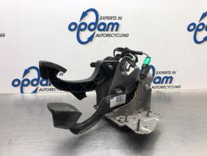 Used Set of pedals Peugeot 308 (4A/C) 1.6 HDi 16V FAP Price € 60,00 Margin scheme offered by Gebr Opdam B.V.