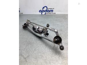Used Wiper motor + mechanism Nissan Micra (K13) 1.2 12V Price € 50,00 Margin scheme offered by Gebr Opdam B.V.